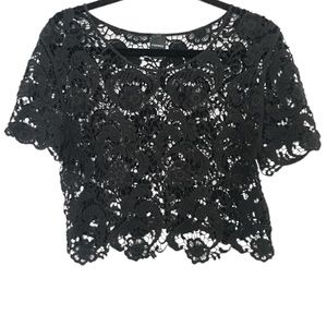 Express Crochet Floral Lace Crop Top